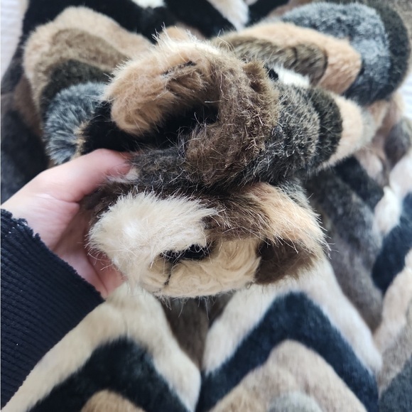 Amuse Society Waylon faux fur jacket coat size XS - Picture 6 of 12